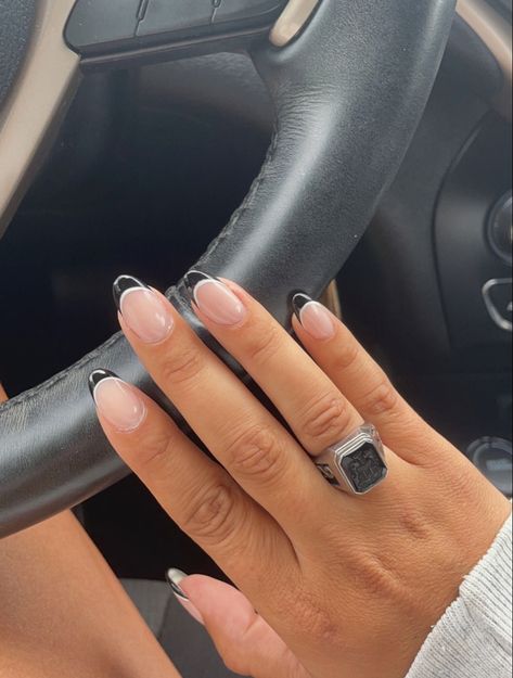 Black Tips With Silver Line, Black And Silver French Tip, Black And Silver French Tip Nails, Silver French Tip Nails, Black French Nail, Silver French Tip, Black French Nails, Black French Tips, Black Tips