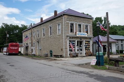 Metamora Indiana, Ghost Towns, Night Photography, Historical Sites, Tourist Attraction, Fun Things, Bed And Breakfast, Old Town, Indiana