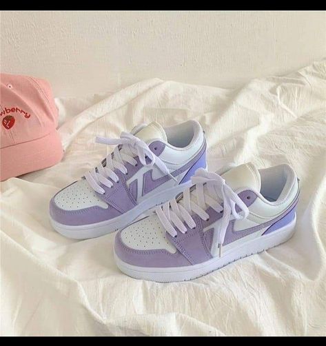 Nick Shoes, Alt Fashion Aesthetic, Aesthetic Sneakers, Korean Shoes, Air Force Shoes, Egirl Outfits, Jordan Shoes Girls, Cheap Sneakers, Kicks Shoes