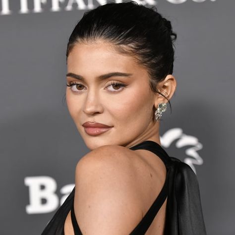 Kylie Jenner's Black Alaïa Halter Dress on Thanksgiving Instagram Kylie Jenner, Kylie Jenner Fotos, Kylie Jenner Pictures, Kylie Jenner Instagram, Jenner Family, Tristan Thompson, Pink Glam, Ashley Tisdale, King Kylie