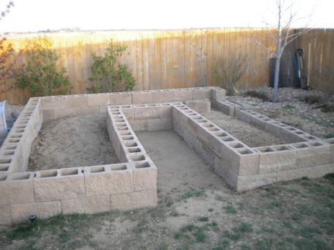 2012 083 Cinder Block Ideas, Cinder Block Garden, Raised Patio, Patio Steps, Concrete Patios, Garden Patio Decor, Cinder Blocks, Garden Vines, Concrete Block