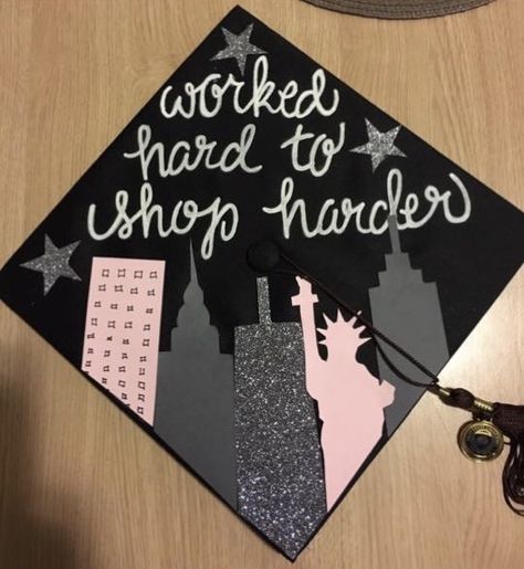 Unique Graduation Party Ideas, Graduation Display, Graduation Hat Designs, Masters Degree Graduation, High School Pictures, College Grad Cap Ideas, Graduation Cap Decoration Diy, Graduation Frame, High School Graduation Cap