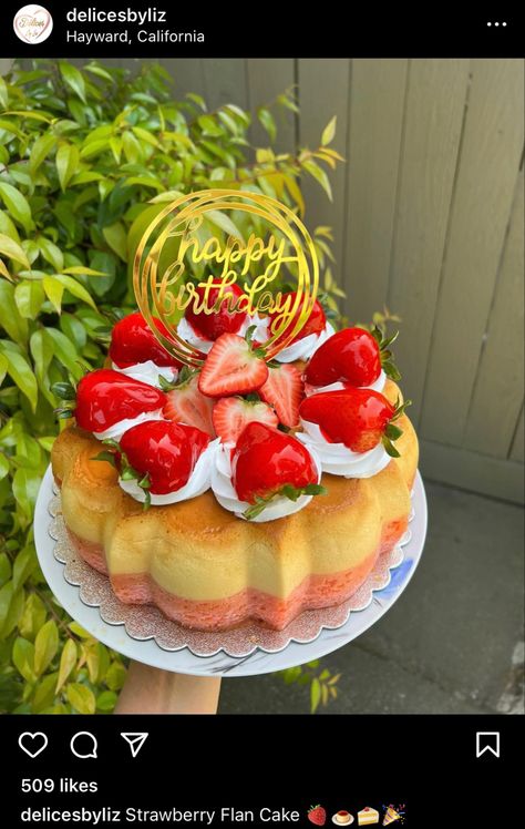 Flan Cake Decoration, Chocoflan Decoration Ideas, Flan Ideas, Brownie Milkshake Recipes, Chocoflan Cake, Choco Flan, Chocoflan Recipe, Bake Sale Packaging, Flan Cake