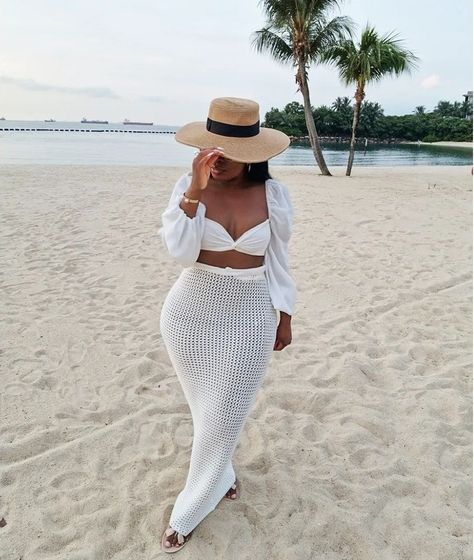 Punta Cana Outfits Black Women, Cover Up Swimsuit Outfit, Ghana Vacation Outfits, Fall Beach Pictures, Yarn Outfits, Jamaica Vacation Outfits Black Women, Beach Party Outfit Ideas, Bali Fits, Punta Cana Outfits