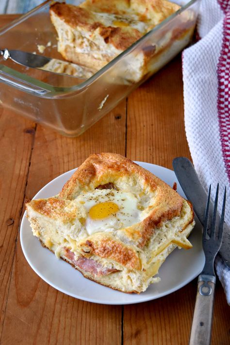 Small Batch Breakfast Casserole, Croque Madame Casserole, Small Casserole Recipes For Two, Casseroles For Two, Picnic For One, Croque Madam, Casserole For Two, Brunch For Two, Canadian Dishes