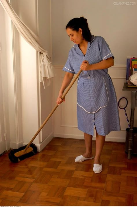 Mucama - maid Maid Uniform Aesthetic, Maids Uniform Housekeeping, Cleaning Lady Outfit, Housekeeper Outfit, Maid Aesthetic, Cleaning Uniform, Hotel Maid, Maids Uniform, Coquette House