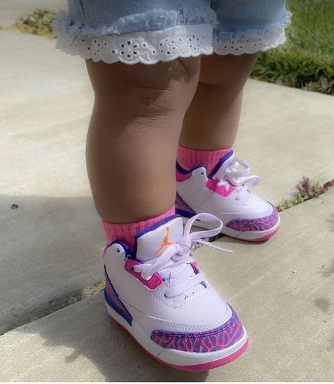 Baby Shoes Jordans, Jordan For Kids, Toddler Jordans, Baby Jordan Shoes, Nike Shoes Women Fashion, Baby Jordans, Toddler Wearing, Baby Kicking