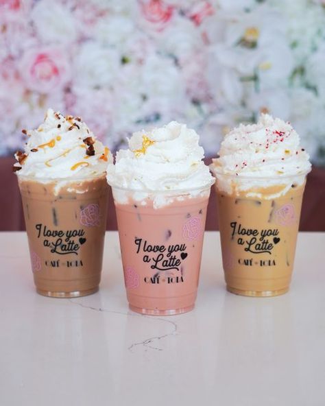 cafe lola, cafe lola drinks, holiday drinks, holiday coffee, cafe lola aesthetic, pink aesthetic, pink vibes, coffee shop, coffee shop vegas, las vegas Cafe Lola Las Vegas, Lola Aesthetic, Cafe Lola, Vanilla Hot Chocolate, Holiday Coffee Drinks, Peppermint Latte, Holiday Sprinkles, Cream Candy, Las Vegas Blvd