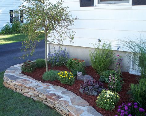 Raised flower beds in front of house Raised Flower Beds, Flower Bed Designs, Garden Yard Ideas, Front Of House, House Landscape, Landscaping With Rocks, Flower Bed, Cool Ideas, Garden Cottage