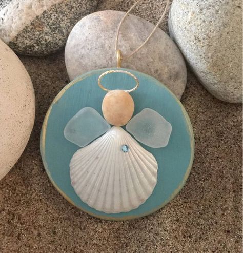 Angel Guardian, Angels Christmas, Sea Glass Art Projects, Beach Glass Crafts, Seashell Projects, Art Coquillage, Nautical Christmas, Shell Crafts Diy, Beach Glass Art