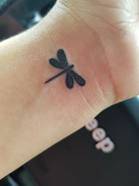 Dragon Fly Tattoo Small Simple, Small Dragonfly Tattoo, Turtle Tattoo Designs, Dragonfly Painting, Dragonfly Tattoo Design, Turtle Tattoo, Dragonfly Tattoo, Dainty Tattoos, Dragon Fly