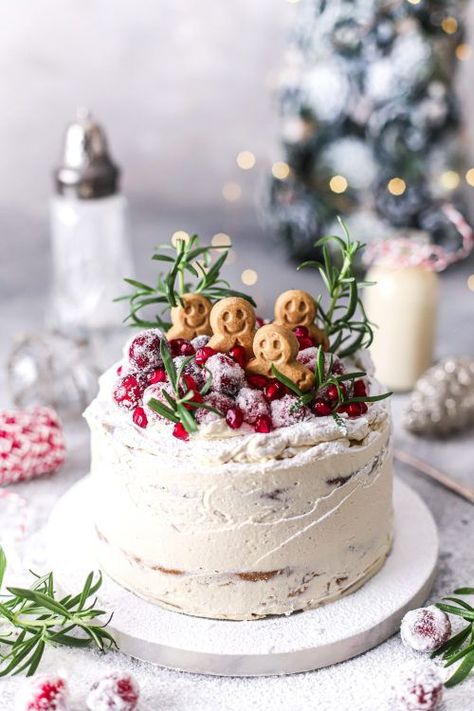 Christmas Cake Gingerbread, Latte Cake, Festive Baking, Vegan Buttercream, Vegan Gingerbread, Gingerbread Latte, Smooth Cake, Cake Vegan, Gingerbread Cake