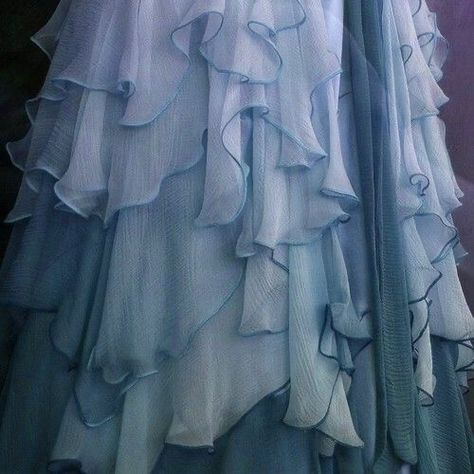 Yule Dress, Hermione Granger Aesthetic, Pixie Hollow, Yule Ball, Bellatrix Lestrange, Hogwarts Aesthetic, Light Film, Mermaid Aesthetic, Ginny Weasley