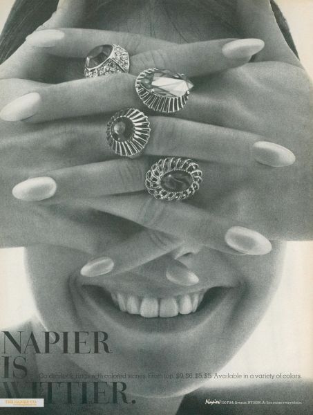 Vintage Jewelry Magazine, Vintage Jewelry Photoshoot, Jewelry Editorial Photography, 70s Accessories Jewelry, 70s Jewelry Accessories, Magazine Jewelry, Jewelry Marketing, Jewelry Advertisement, Jewelry Advertising