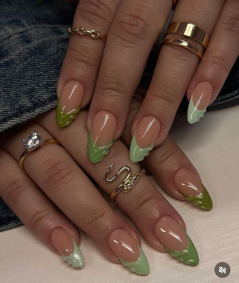 Wedding Nails For Green Dress, Green Nail Inspo Almond, Nail Art Funky, Almond Gel Nails, Nail Aesthetic, Nail Appointment, Summery Nails, Casual Nails, Classy Acrylic Nails