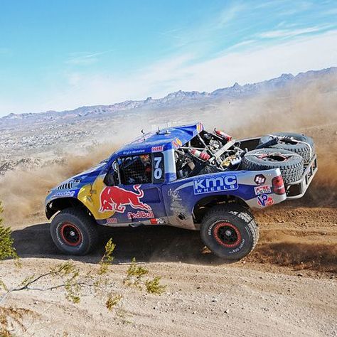 Red Bull trophy truck Pajero Off Road, Afternoon Drive, Baja Truck, Trophy Truck, Duramax Diesel, Funny Sports, Off Road Racing, Nice Picture, Rocky Road