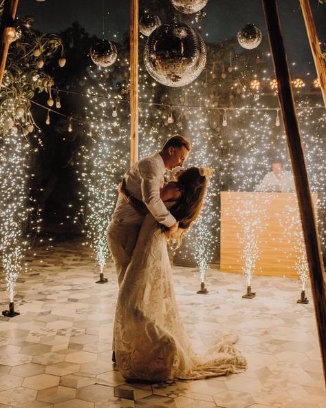 Weddings at Acre Resort, Baja on Instagram: "Congratulations to Liza & Andrew, may your love continue shining through the years! ✨⁣ ⁣ Planning: @miriamcontrerast for @aboutlove.events⁣⁣⁣⁣⁣⁣ Photographer: @losebano⁣⁣⁣⁣⁣⁣ Videographer: @hartcinema⁣⁣⁣⁣⁣⁣ Wedding venue: @acreresort @acre.wedding⁣⁣⁣⁣⁣⁣ Hair and makeup: @loscabosmakeup⁣⁣⁣⁣⁣⁣ Rentals: @bazaarcabo⁣⁣⁣⁣⁣⁣ Florals: @cristinagcabo⁣⁣⁣⁣⁣⁣ Signage and Stationery: @uscreating⁣⁣⁣⁣⁣⁣ DJ: @djmijares⁣⁣⁣⁣⁣⁣ Cold fireworks: @pirotecnia_los_cabos" Light Up Dance Floor, Wedding Fireworks, Fireworks Photo, Fall Beach, Wedding First Dance, Dance Floor Wedding, Tuscan Wedding, Cabo Weddings, Wedding Court