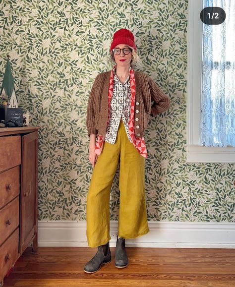 Fall Color Blocking Outfits, Art Teacher Outfits High School, Eclectic Grandma Fashion, Vintage Artsy Outfit, Funky Fall Outfits, Fun Professional Outfits, Eclectic Grandpa Fashion, Funky Fall Fashion, Enby Style