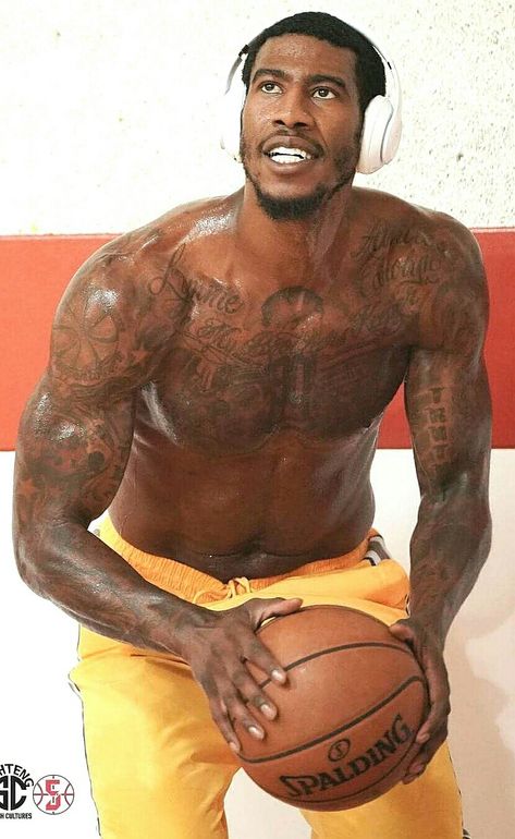 #imanshumpert #basket #basketplayer #cestista #NBA #sacramentokings #blackpower #blackbody #hotchocolate #sexyman #perfectbody Iman Shumpert, Sacramento Kings, Male Physique, Black Body, Black Power, Nba Players, Perfect Body, Black Men, Fun Sports