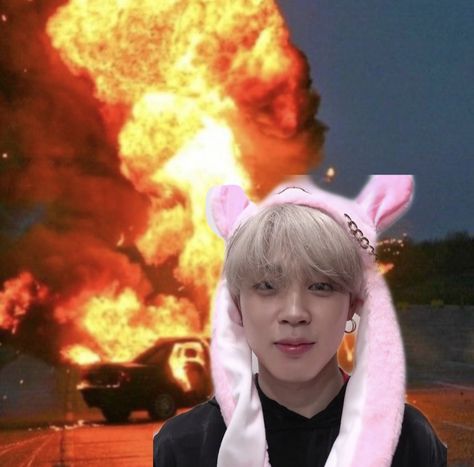 #jimin #bts #pfp #parkjimin Jimin Pfp Funny, Aesthetic Jimin Pfp, Jimin Ghostface, Bts Pfp Funny, Jimin Duck, Bts Pfp Ot7, Jimin Aesthetic Pfp, Funny Bts Pics, Jimin Pfp Aesthetic