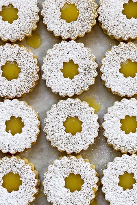 Lemon Curd Linzer Cookies | www.floatingkitchen.net Linzer Tart Cookies, Tart Cookies, Linzer Tart, Linzer Cookie, Dream Dessert, Most Pinned Recipes, Lemon Curd Recipe, Lemon Curd Filling, Linzer Cookies