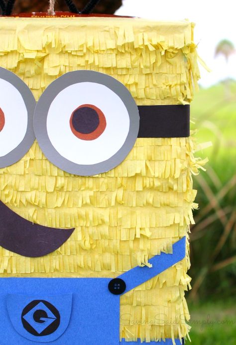 DIY Minion Pinata | Great ready for the new Minions Movie with this easy DIY Minions Pinata! Frugal Despicable Me party idea for the kids #PartyPlanning #Minions #KidsParty Cereal Box Pinata Diy, Cereal Box Pinata, New Minions Movie, Minion Pinata, Homemade Pinata, Diy Kids Party, Diy Minions, Despicable Me Party, Minion Theme