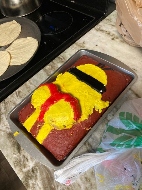 Goofy Bday Cake, Danny Devito Cake, Minion Buttcheek Cake, Goofy Cake Ideas, Unhinged Cakes, Funny Bday Cakes, Silly Cakes, Goofy Cake, Funny Cakes