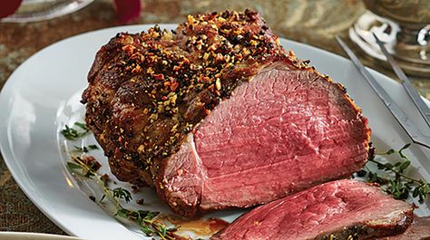 Serve a holiday meal they’ll never forget – or make any weeknight dinner special – with these tips for juicy, delicious beef roast. Top Round Roast Recipe, Mustard Cream Sauce, Green Beans Mushrooms, Rib Roast Recipe, Standing Rib Roast, Tenderloin Roast, Round Roast, Prime Rib Roast, Rib Roast