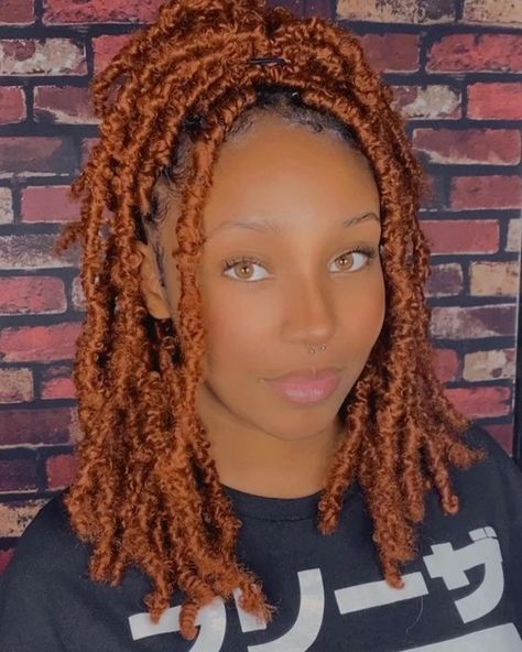 Short Crochet Braid Styles, Afro Hair Inspiration, Extensions Hairstyles, Short Crochet Braids, Butterfly Locs Crochet Hair, Butterfly Locs Crochet, Distressed Locs, Locs Crochet, Butterfly Locs