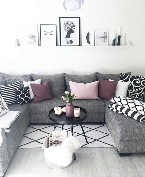 Love these tones for the living room - eggplant purple, grey, black and white - home decor goals Purple Living Room, Grey Couches, Interior Design Magazine, Beautiful Living Rooms, Living Room Decor Apartment, Living Room Grey, A Living Room, Formal Living Rooms, Apartment Room