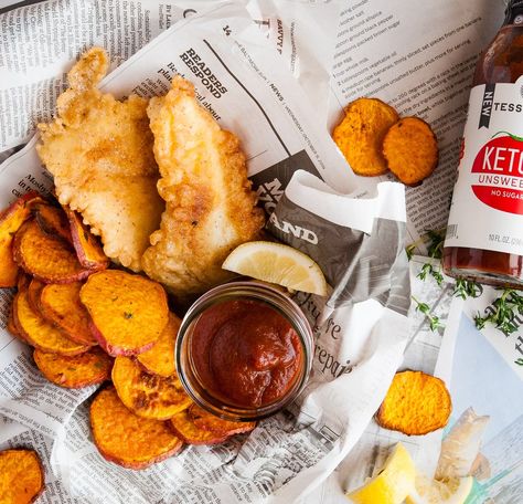 Our new Unsweetened ketchup is the perfect dip for these lightly battered fish and chips! We used a combo of tapioca flour and almond flour for a light as air crust that also happens to be Whole30, Paleo, and Keto friendly. While you're at it, grab some of our new Ranch Mayo and serve this warm dish up with double dips! Battered Fish And Chips, Coconut Curry Shrimp, Baked Ranch Chicken, Battered Fish, Sweet Potato Noodles, Curry Shrimp, Sweet Potato Chips, Tapioca Flour, Meal Prep Bowls