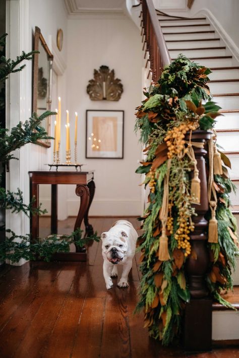 38 Christmas Stairway Decor Ideas That Epitomize Elevated Stairway Decor Ideas, Christmas Stairway, Magnolia Christmas Decor, Stairway Decor, Christmas Banister, Stair Newel Post, Christmas Stairs Decorations, Magnolia Christmas, Christmas Staircase Decor