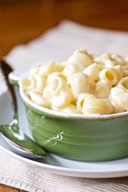 Panera-style Mac and Cheese Stove Top Mac And Cheese, Macncheese Recipe, Makaroni Keju, Easy Mac And Cheese, Mac Cheese Recipes, Panera Bread, Think Food, Tortellini, Restaurant Recipes