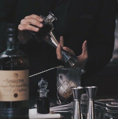 ♡ Pinterest @paparikaa Victor Frankenstein, مرسيدس بنز, Slytherin Aesthetic, Addicted To You, Albus Dumbledore, + Core + Aesthetic, About Bts, Peaky Blinders, Character Aesthetic