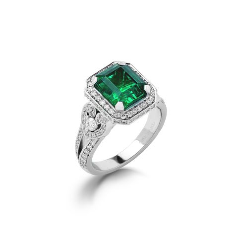 Classy Engagement Ring, Colombian Emerald Ring, Emerald Rings, Platinum Diamond Rings, Diamond Collection, Colombian Emeralds, Heart Shaped Diamond, Classic Jewelry, Fine Jewelry Collection