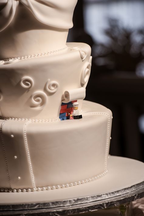 Lego Grooms Cake, Dnd Wedding Cake, Disney World Cake, Lego Wedding Ideas, Mulan Wedding, Lego Wedding Cake, Batman Wedding Cakes, Lego Wedding Cakes, World Cake