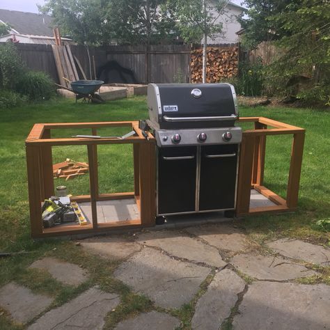 Free Standing Bbq Area, Bbq Set Up Ideas Patio, Bbq Covered Area Grill Station Diy, Bbq Bench Ideas Outdoor Kitchens, Garden Bar And Bbq Area, Bbq Deck Ideas Grill Station, Bbq Work Station, Grill Built In Diy, Simple Bbq Area