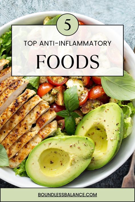 Reduce inflammation, pain and lose weight by incorporating an anti-inflammatory diet and lifestyle. Simple yet sound advice on how you can lower inflammation in your body and age well. Antiinflammatory Natural, Antiflammatory Diet, Reduce Inflammation Fast, Anti Inflammation Diet Recipes, Anti Inflammation Foods, Anti Inflammation Diet, Inflamatory Foods, Low Inflammation Diet, Inflammatory Meals