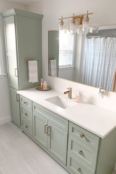 Bathroom Remodel Cabinets Vanities, Mint Green Bathroom Vanity, Light Green Bathrooms, Bathroom Cabinet Colors, Green Bathroom Vanity, Ideas Bathroom Decor, Painted Bathroom, Primary Bath, Bathroom Color Schemes