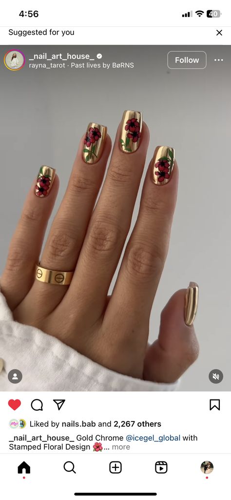 Gold Chrome Flower Nails, Floral Chrome Nails, Gold Flower Nails, Gold Chrome Nails, Flower Nail Designs, Flower Nail Art, Gold Chrome, Chrome Nails, Gold Nails