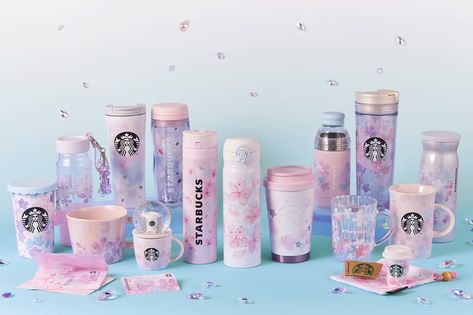 Starbucks Japan Rolled Out Beautiful Tumblers and Mugs For Cherry-Blossom Season Minuman Starbucks, Copo Starbucks, Starbucks Merchandise, Starbucks Bottles, Starbucks Japan, Starbucks Locations, Cherry Blossom Theme, Japan Spring, Starbucks Card