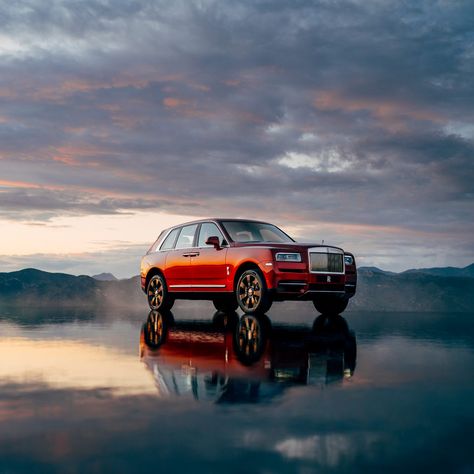 Auto Rolls Royce, Rolls Royce Vintage, Car Reflection, Rolls Royce Suv, Rolls Royce Wallpaper, Vintage Rolls Royce, Rolls Royce Cullinan, Rolls Royce Wraith, Rolls Royce Phantom