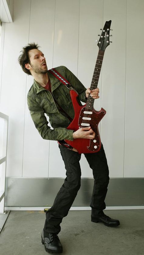 Paul Gilbert Paul Gilbert, Best Guitar Players, Vintage Concert Posters, Best Guitarist, Guitar Hero, I Love Music, Guitar Player, Guitar Lessons, Concert Posters