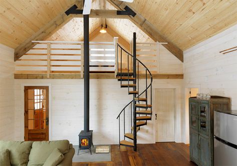 20 Mezzanine Designs in Sloped Ceiling Homes | Home Design Lover Romantic Loft Bedroom, Scale Loft, Yurt Life, Mezzanine Loft, Rustic Family Room, Loft Stairs, Spiral Stairs, Air Bnb, Tiny House Movement