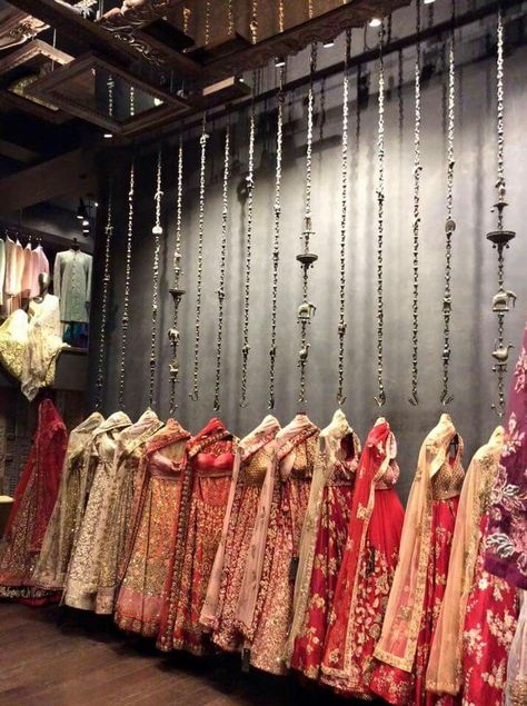 Botique Interiors Ideas Modern, Botique Interiors Design, Botique Interiors Fashion Boutique, Botique Interiors Ideas, Saree Showroom, Botique Interiors, Clothing Showroom, Clothing Boutique Interior, Boutique Interiors