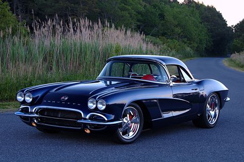 Purpose-Built 1962 C1 Corvette Shares Time on the Street and Track 58 Corvette, C1 Corvette, 1962 Corvette, Auto Retro, Chevrolet Corvette Stingray, Mustang Cars, Chevy Corvette, Corvette Stingray, Us Cars