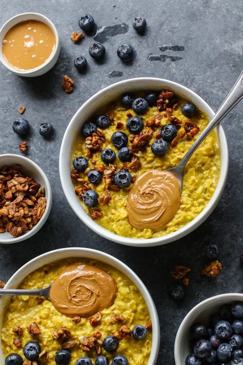 Golden oats with butternut squash and warming spices! Perfect for a cozy breakfast. Best served with fresh blueberries and a spoonful of cashew butter. Cashew Butter Breakfast, Golden Oats, Golden Milk Recipe, Butternut Squash Puree, Cozy Breakfast, Gluten Free Granola, Summer Breakfast, Blueberry Breakfast, Creamy Cauliflower