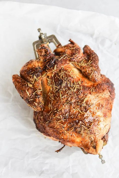 A whole rotisserie chicken is now possible at home. Easily! Don't let the accessories intimidate Air Fryer Rotisserie Chicken, Whole Rotisserie Chicken, Rotisserie Chicken Recipe, Moist Chicken, Chicken Rub, Chicken With Olives, Rotisserie Chicken Recipes, Stuffed Whole Chicken, Air Fryer Recipes Easy