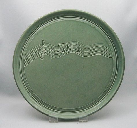 Clay Impressions: music plate; treble clef Music Pottery Ideas, Music Ceramic Art, Music Clay Art, Clay Impressions, Pottery Platter, Ceramic Inspiration, Design Humor, Tattoos Celebrities, Outdoors Quotes