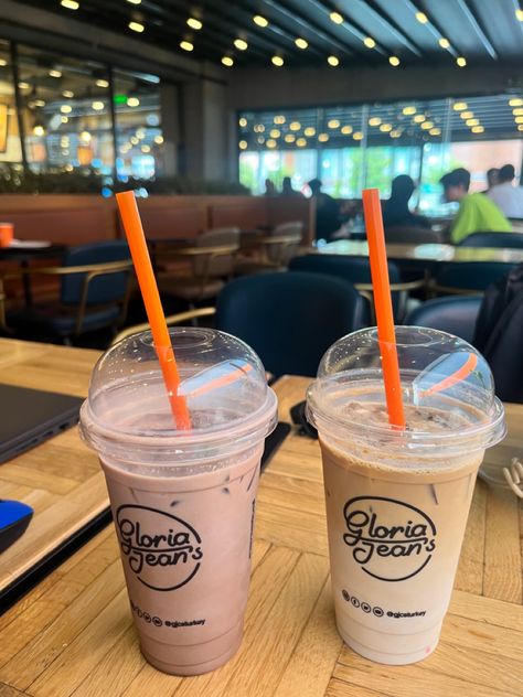 Gloria Jeans Gloria Jeans Coffee Snapchat, Mirror Pictures Selfie, Gloria Jeans Coffee, Gloria Jeans, Fast Food Drinks, Mirror Pictures, Caption For Friends, Life Vision, Instagram Photo Ideas Posts